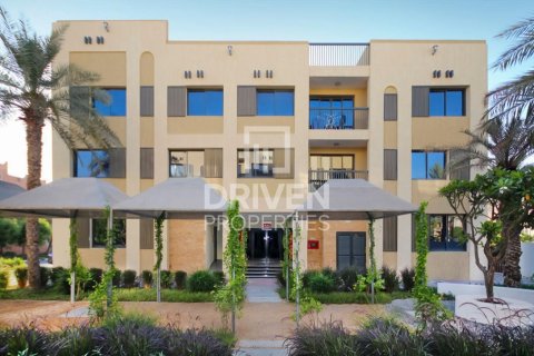 7 bedrooms Building in Dubai Investment Park, UAE No. 85042 2
