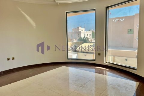 5 bedrooms Villa in Doha, Qatar No. 58386 11
