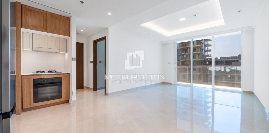 1 bedroom Apartment in EMAAR Beachfront, UAE No. 78877
