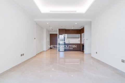 1 bedroom Apartment in EMAAR Beachfront, UAE No. 78877 8