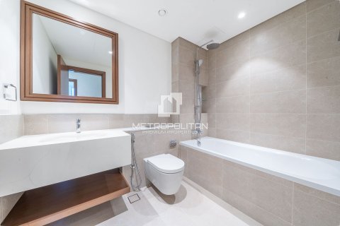 1 bedroom Apartment in EMAAR Beachfront, UAE No. 78877 24