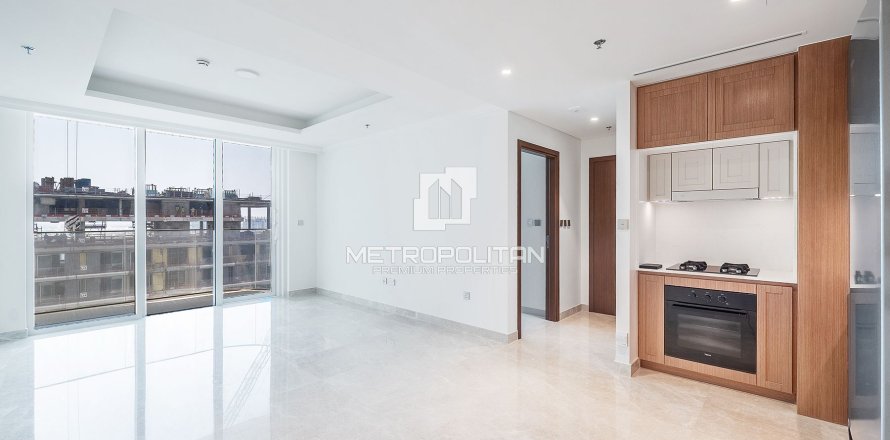 Appartement de 1 chambre à EMAAR Beachfront, UAE No. 78876