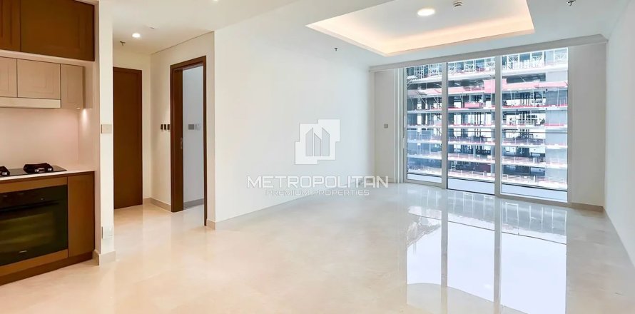 Квартира с 1 спальней в EMAAR Beachfront, ОАЭ №78876
