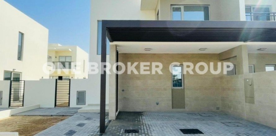 Villa de 4 chambres à Camelia, UAE No. 1105