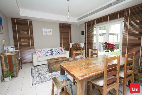Villa de 5 dormitorios en Dubai, UAE No. 90570 3