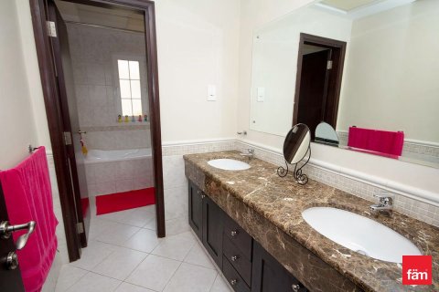 Villa de 5 dormitorios en Dubai, UAE No. 90570 7