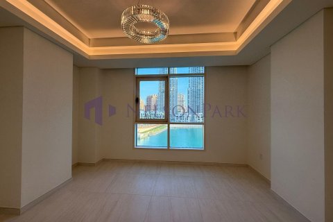 3 bedrooms Apartment in Doha, Qatar No. 58208 7