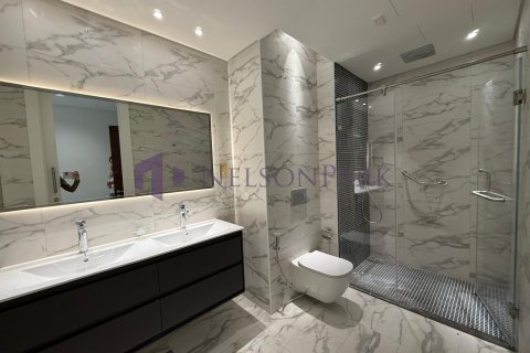 3 bedrooms Apartment in Doha, Qatar No. 58208 11