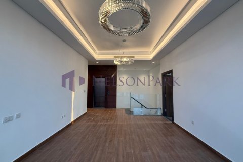 4 bedrooms Apartment in Doha, Qatar No. 58207 8