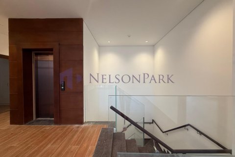 4 bedrooms Apartment in Doha, Qatar No. 58207 11