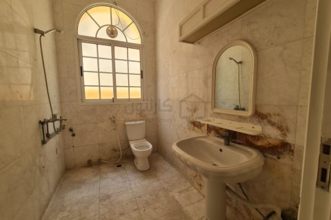 Villa de 20 dormitorios en Manama, Bahrain No. 59088 4