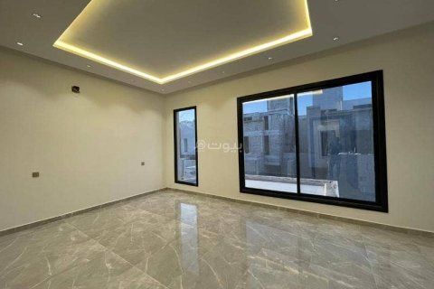 Villa de 4 chambres à Riyadh, Saudi Arabia No. 60023 11