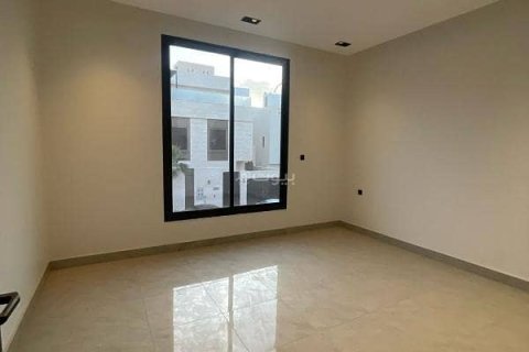 Apartment de 3 dormitorios en Riyadh, Saudi Arabia No. 99654 4