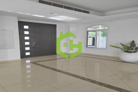 Villa de 5 dormitorios en Living Legends, UAE No. 55291 1