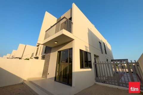 Villa de 3 dormitorios en Dubai, UAE No. 100350 1