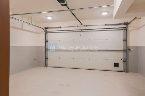 4 bedrooms Villa in Khalifa City, UAE No. 90850 27