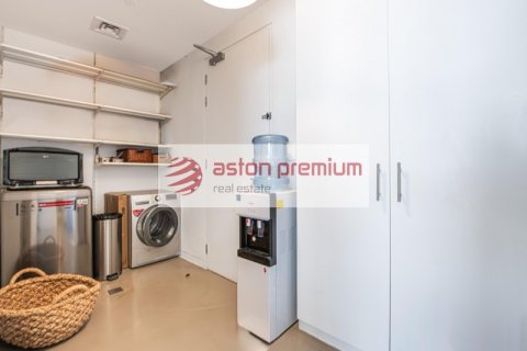 3 bedrooms Apartment in Dubai, UAE No. 101901 12