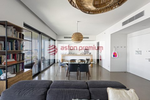 3 bedrooms Apartment in Dubai, UAE No. 101901 3