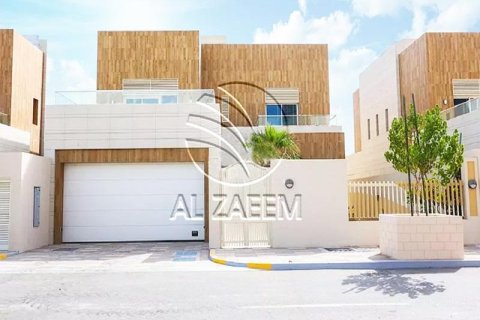 Villa de 5 dormitorios en The Marina, UAE No. 91494 7