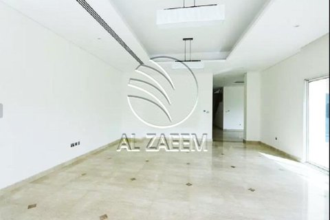 Villa de 5 dormitorios en The Marina, UAE No. 91494 4