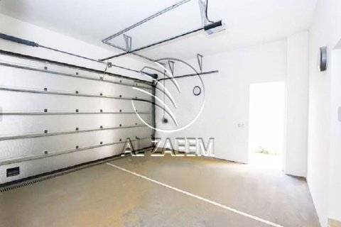 Villa de 5 dormitorios en The Marina, UAE No. 91494 8
