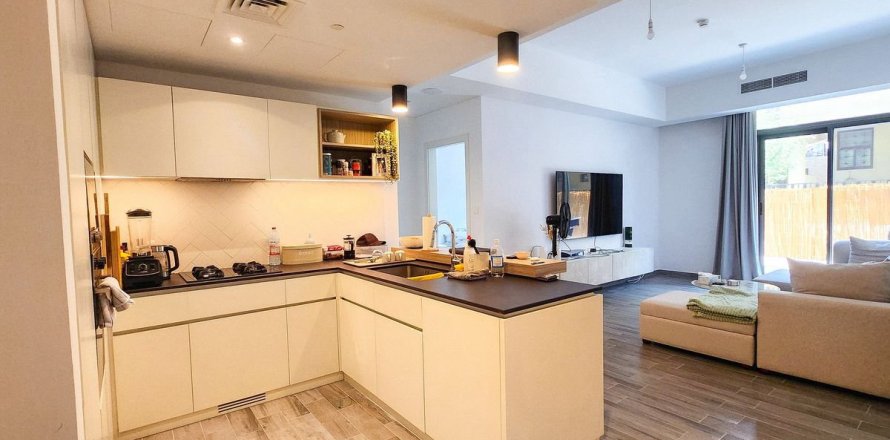 2 bedrooms Apartment in Dubai, UAE No. 39339