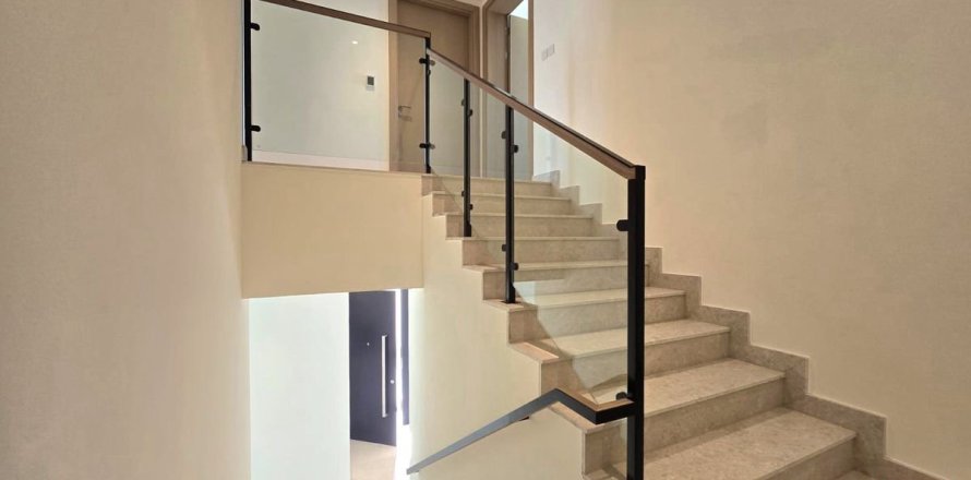 Villa de 4 chambres à Al Furjan, UAE No. 102513