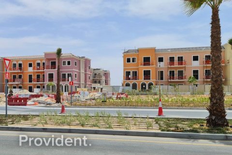 3 bedrooms Townhouse in Jumeirah, UAE No. 3072 12