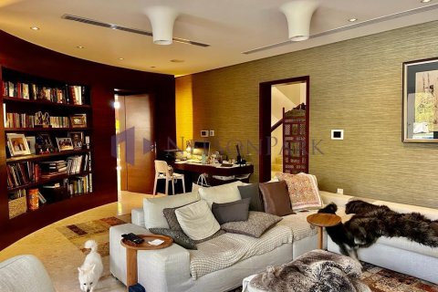 5 bedrooms Villa in Doha, Qatar No. 58170 22