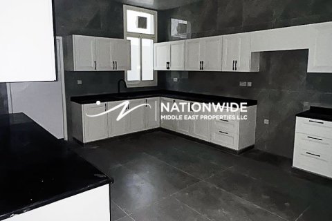 3 غرف نوم فيلا في أبو ظبي, الإمارات العربية المتحدة رقم 104795 5