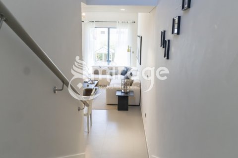 3 bedrooms Townhouse on the Yas Island, UAE No. 81183 3