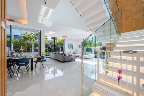 Villa de 5 dormitorios en Al Barari, UAE No. 102950 8