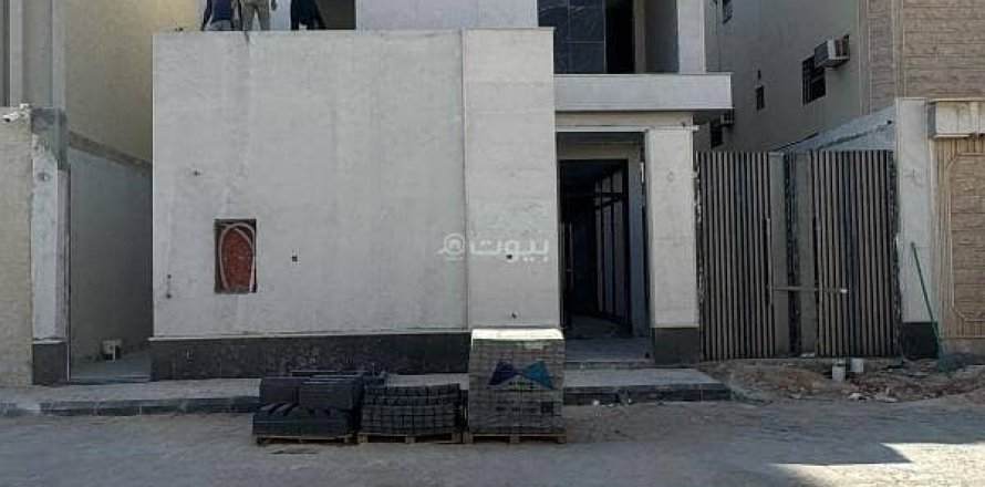 Villa de 5 dormitorios en Riyadh, Saudi Arabia No. 61578