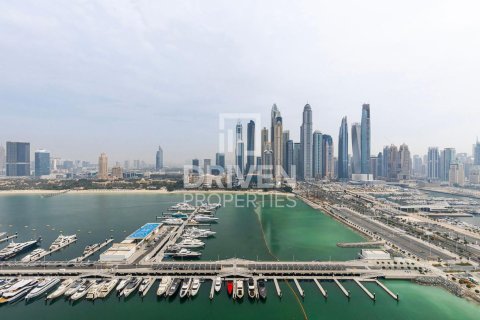 Квартира с 2 спальнями в EMAAR Beachfront, ОАЭ №84691 1
