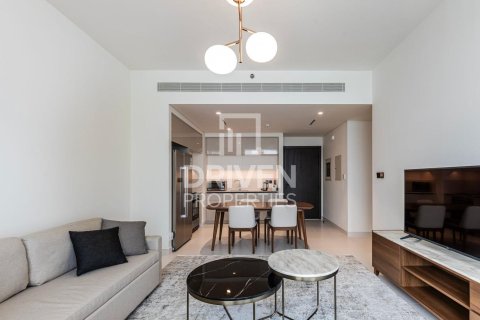 Квартира с 2 спальнями в EMAAR Beachfront, ОАЭ №84691 2