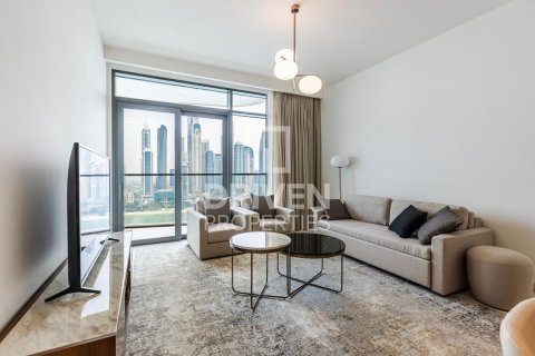 Квартира с 2 спальнями в EMAAR Beachfront, ОАЭ №84691 4