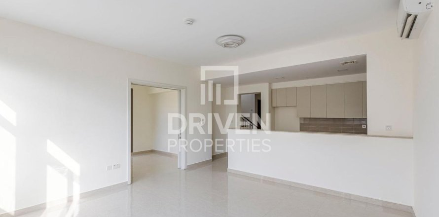 Townhouse de 4 dormitorios en Town Square, UAE No. 84918