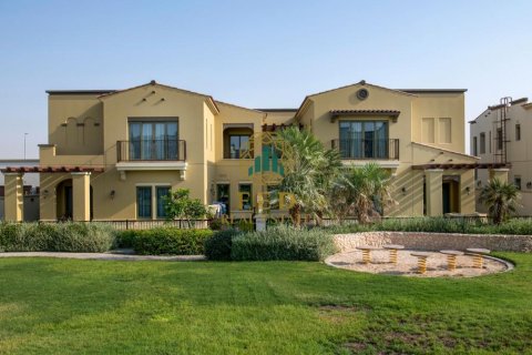 3 bedrooms Villa in Mirdif, UAE No. 6598 8