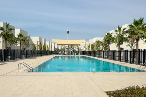 4 bedrooms Commercial property on the Yas Island, UAE No. 41158 5
