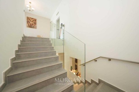 Villa de 4 chambres à District 11, UAE No. 81733 8