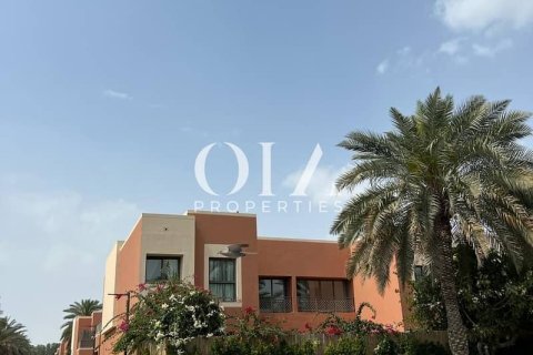 Villa de 5 chambres à Abu Dhabi, UAE No. 16817 3