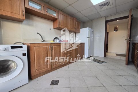 Квартира с 2 спальнями в Al Hamra Village, ОАЭ №88548 8