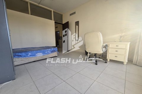 Квартира с 2 спальнями в Al Hamra Village, ОАЭ №88548 6