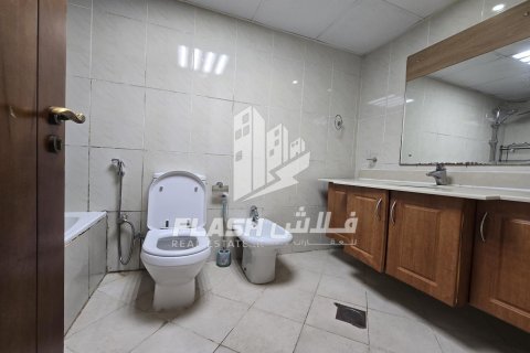 Квартира с 2 спальнями в Al Hamra Village, ОАЭ №88548 14