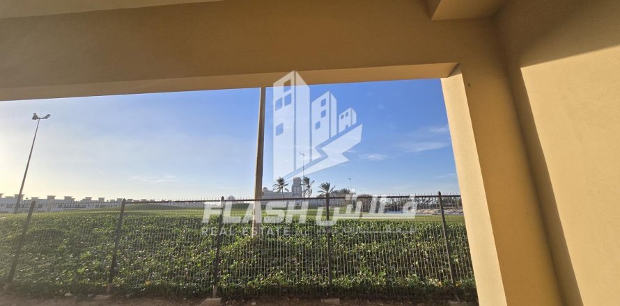 Квартира с 2 спальнями в Al Hamra Village, ОАЭ №88548