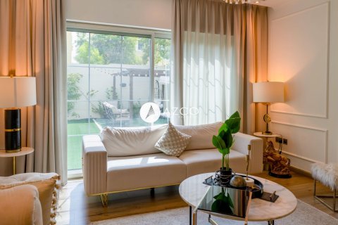 Villa de 4 dormitorios en Jumeirah Park, UAE No. 101698 10