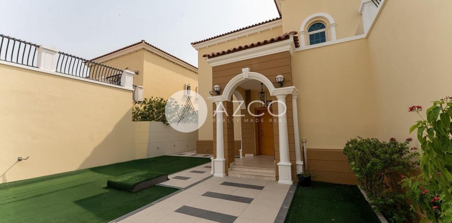 Villa de 4 dormitorios en Jumeirah Park, UAE No. 101698