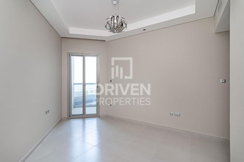 Квартира с 2 спальнями в Умм-аль-Шеиф, ОАЭ №85801 6