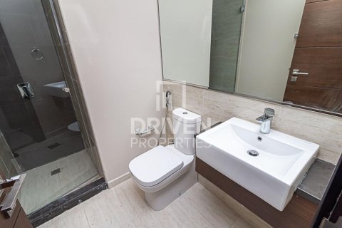 Квартира с 2 спальнями в Умм-аль-Шеиф, ОАЭ №85801 9