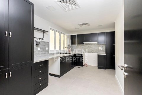 4 غرف نوم فيلا في Al Barsha 1, الإمارات العربية المتحدة رقم 85795 15